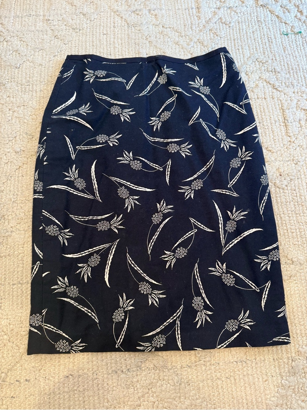 Ann Taylor Navy Floral Pencil Skirt, Size 4